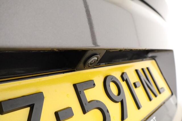 Peugeot 3008 1.2 PureTech GT | 130PK | AUTOMAAT | 1400 KG Trek Gewicht | Trekhaak | Stoelverwarming Voor | Adaptief Cruise Control | Dodehoek Detectie | Lendensteun | Parkeer Sensoren rondom |