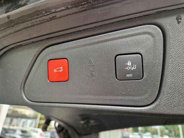 Peugeot 3008 1.2 Hybrid 136 Allure | Elektr. achterklep | Navigatie | Achteruitrijcamera | Climate Control | Half lederen bekleding | Keyless Entry