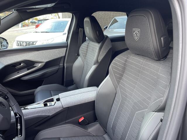 Peugeot 3008 1.2 Hybrid 145 GT Automaat/Stoelverwarming/Camera.