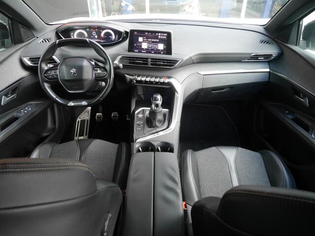 Peugeot 3008 1.2 PureTech GT Line | Achteruitrijcamera | Navigatie | Full led | 19 inch lichtmetalen velgen | Elektrisch te openen kofferbak | Cruise control | Climate control
