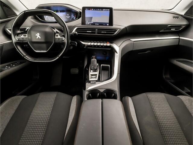 Peugeot 3008 1.2 PureTech Premium Sport Automaat (APPLE CARPLAY, GROOT NAVI, ADAPTIVE CRUISE, PARKEERSENSOREN, SPORTSTOELEN, GETINT GLAS, LANE ASSIST, NIEUWE APK, NIEUWSTAAT)