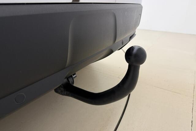 Peugeot 3008 1.2 130pk Allure Trekhaak | Navigatie | elektrische achterklep | 19 inch LM Velgen