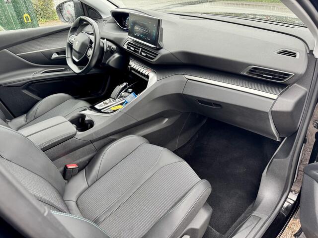 Peugeot 3008 1.6 HYbrid 225 Allure | Cruise | Navi | Camera | PDC |