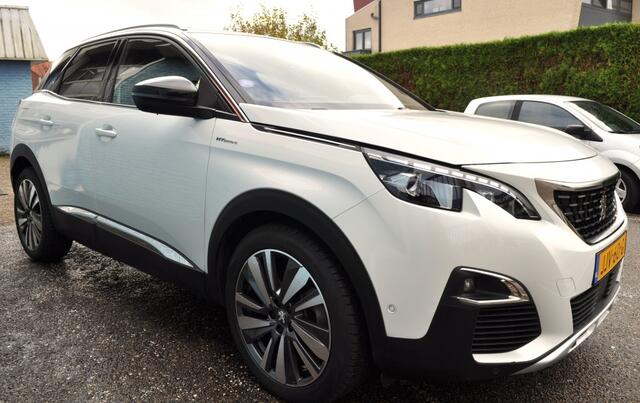 Peugeot 3008 1.6 HYb4wiel 300Pk GT leer mass nav Gripc