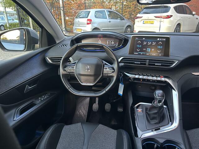 Peugeot 3008 1.2 PureTech Allure // LED // NAVI + CARPLAY // PDC V+A // CAMERA V+A // PANO/SCHUIFKANTELDAK