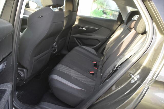 Peugeot 3008 1.2 PureTech Blue Lease Executive Carplay | Trekhaak | LMV | Bluetooth | PDC | Clima