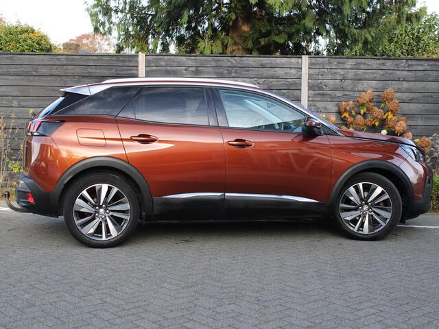 Peugeot 3008 Première 1.2 PureTech 130PK Navigatie, Achteruitrijcamera, Keyless, Panoramadak, Elektrische kofferklep, Parkeersensoren, Trekhaak