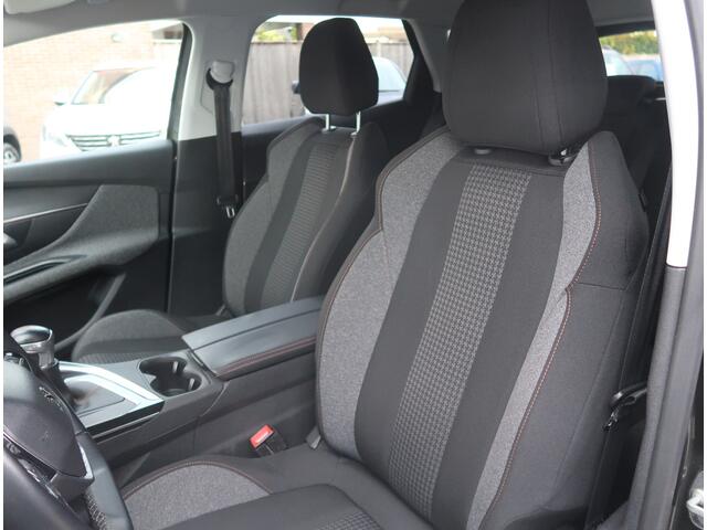 Peugeot 3008 Benzine 130 Pk. Luxe Active * Navigatie * Achteruitrij Camera * Climate & Cruise Control * L.M. Velgen * Ook Apple Carplay / Android Auto * Vingerhoets; Vierde Generatie Eersteklas Service, al meer dan 100 jaar een begrip in de Brabantse Kempen.