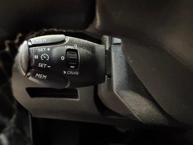 Peugeot 3008 1.2 PureTech Allure / AUTOMAAT / LEDER / NAVI /CLIMA / CRUISE /