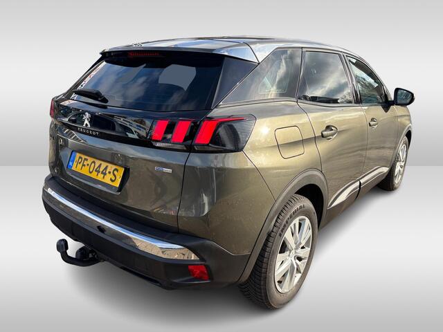 Peugeot 3008 1.2 PureTech Active / Navi / CarPlay / Trekhaak / Allseason