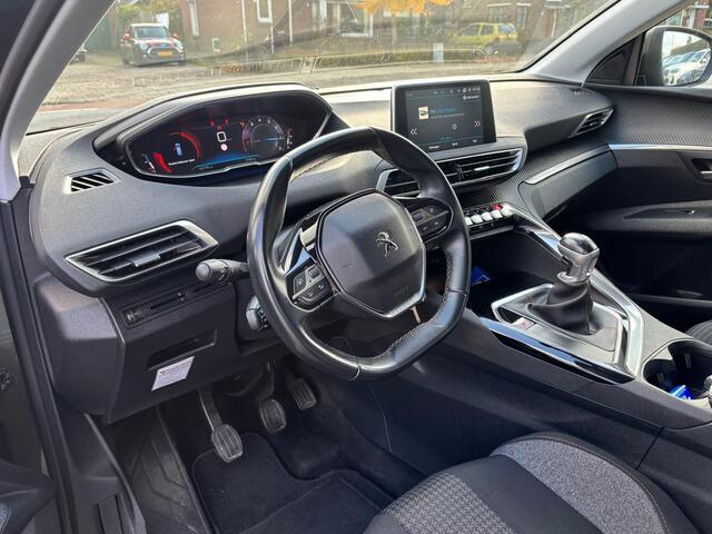 Peugeot 3008 1.2 PureTech Active / Navi / CarPlay / Trekhaak / Allseason