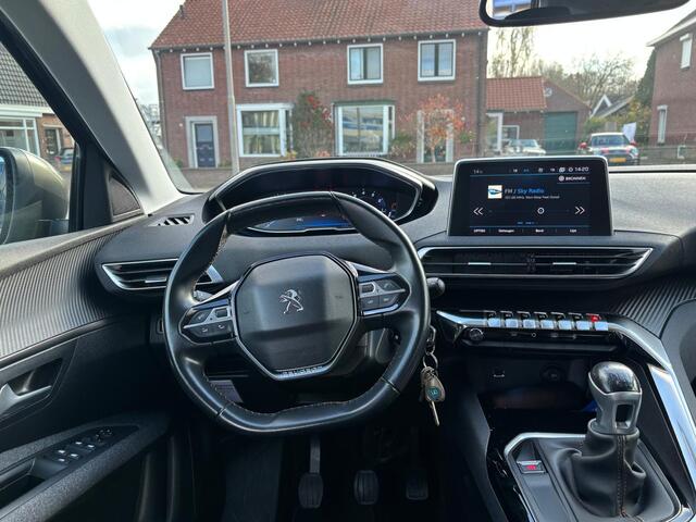 Peugeot 3008 1.2 PureTech Active / Navi / CarPlay / Trekhaak / Allseason