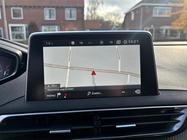 Peugeot 3008 1.2 PureTech Active / Navi / CarPlay / Trekhaak / Allseason