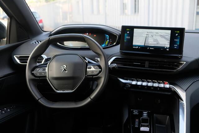 Peugeot 3008 1.6 Plug-in HYbrid 180pk EAT8 Allure Pack Business | Navi | App Connect | Adaptive Cruise | Climate | Keyless | Camera | Trekhaak