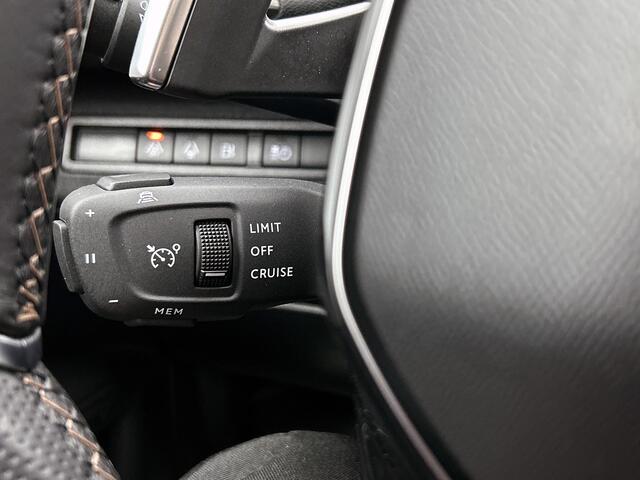 Peugeot 3008 Plug-in Hybrid 225 PK Automaat GT | Panoramadak | Alcantara | Elektrische achterklep |