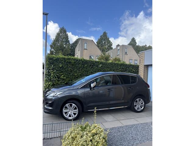 Peugeot 3008 1.2 Turbo Allure 2016 HuD Pano Navi