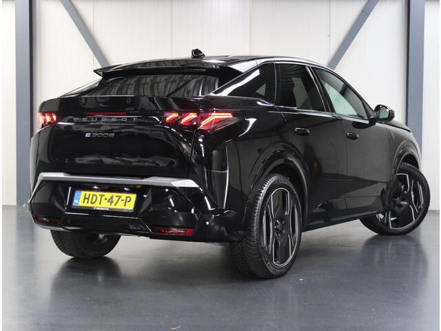 Peugeot 3008 e-3008 GT Avantage 210PK 73 kWh | 1ste eigenaar | AUTOMAAT | AppleCarPlay/AndroidAuto | Adaptive Cruise Control | Stoel/Stuurverwarming | Trekhaak | Camera | Alcantara/Leer | Sfeerverlichting | Virt.Cockpit | Keyless | Isofix | Privacy Glass | Parkeersens