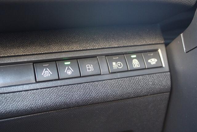 Peugeot 3008 1.6 HYbrid 225 GT | Adaptieve Cruise | BLIS | Camera | Panoramadak | Massage