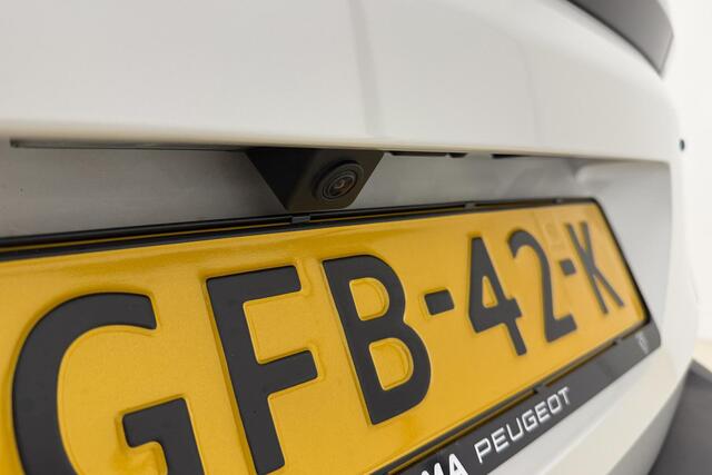 Peugeot 3008 1.6 HYbrid 180 Allure Pack Business | Navigatie | Climate Control | Camera | Full LED | Trekhaak | Stoelverwarming | Apple Carplay/Android Auto | 1e Eigenaar