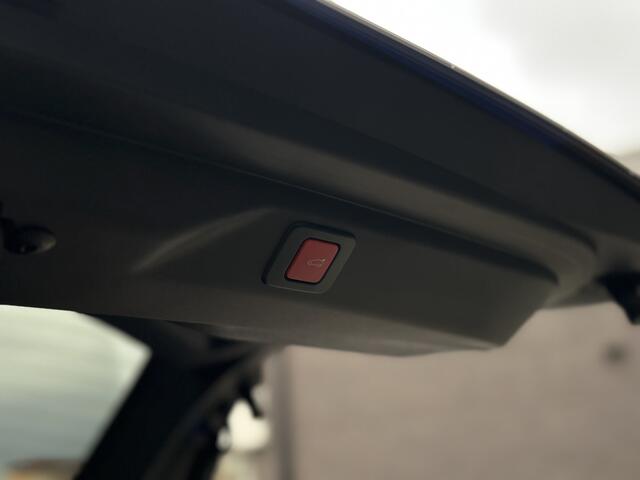 Peugeot 3008 1.2 Hybrid 145 GT Automaat/Stoel verwarming/Camera.