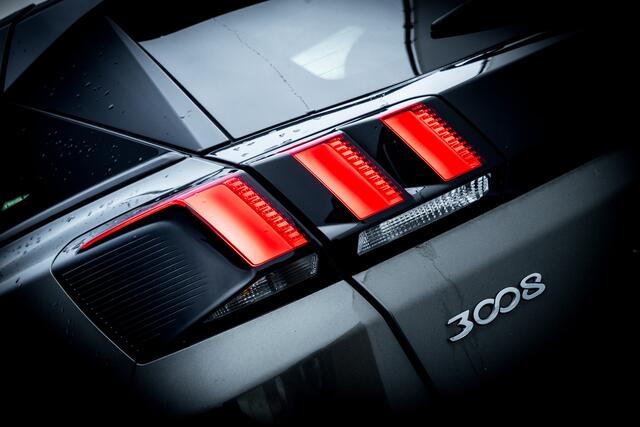 Peugeot 3008 1.2 131 PK Allure Automaat | Clima | Navi | Pdc | Camera | Cruise | | Lmv 18 inch | Led | Dab Audio | Bluetooth | Getint Glas |