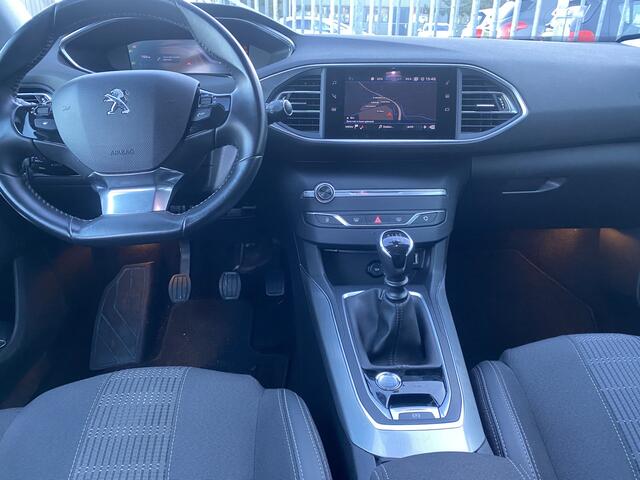 Peugeot 308 SW 1.2 PureTech Blue Lease Allure Navigatie, Climate contr, Digitaal dasboard, LMV, etc..!!