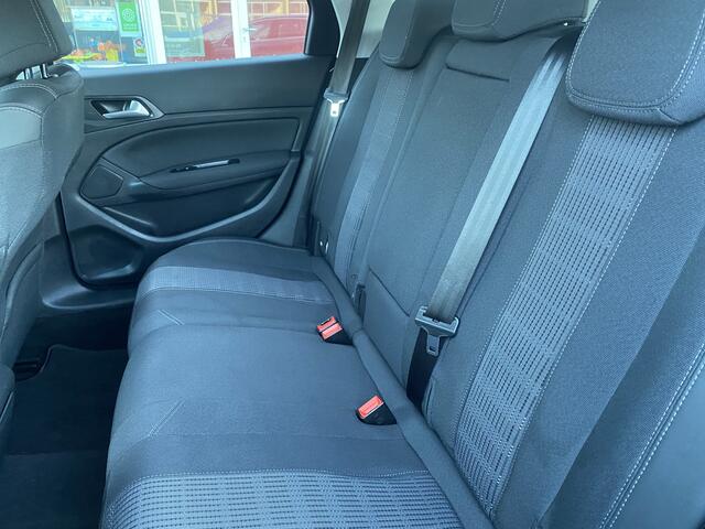 Peugeot 308 SW 1.2 PureTech Blue Lease Allure Navigatie, Climate contr, Digitaal dasboard, LMV, etc..!!