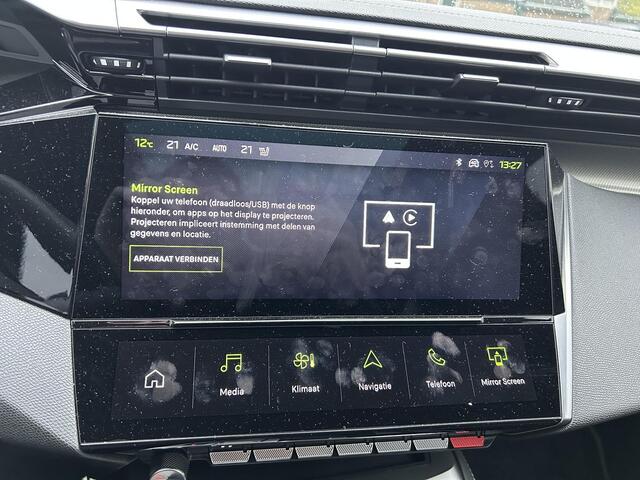 Peugeot 308 SW 1.2 Hybrid 136 e-DCS6 GT | Hybride Automaat | Navigatie | Navigatie | Digitaal Dashboard | 360 Graden Camera | Adaptieve Cruise Control | Dode Hoek detectie | Keyless Entry | Handsfree Kofferklep | Stoelverwarming | Alcantara Interieur | 18" PORTLAND V