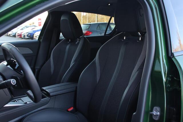 Peugeot 308 1.6 HYbrid 180PK ALLURE PACK BUSINESS | NAVIGATIE 10,25 "TOUCHSCREEN | DRAADLOOS APPLE CARPLAY/ANDROID AUTO | 360° CAMERA | DAB+ RADIO | CLIMATE CONTROL | 17" DIAMAND CUT LICHTMETALEN VELGEN | ADAPTIVE / CRUISE CONTROL | DIGITAAL INSTRUMENTENPANEEL | KEYL