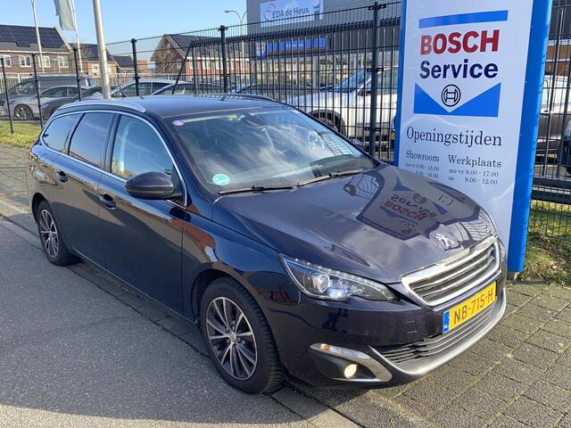 Peugeot 308 SW 1.2 PureTech Blue Lease Premium NL-auto met o.a. pano, navi, LED, camera, etc.