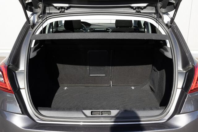 Peugeot 308 1.2 PureTech Blue Lease Executive