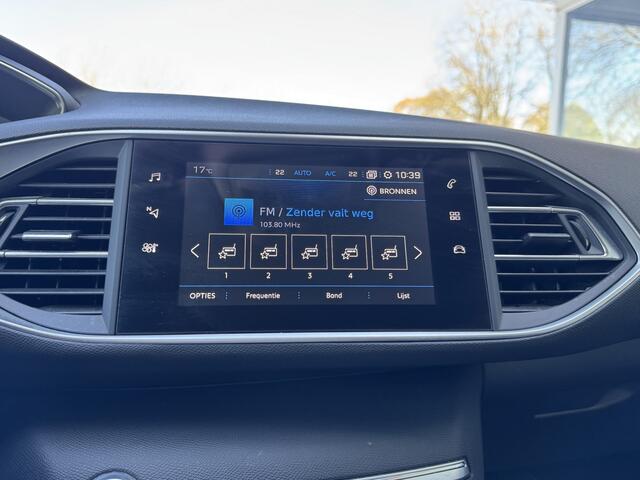 Peugeot 308 SW 1.2 PureTech Blue Lease Allure Staat in Hardenberg