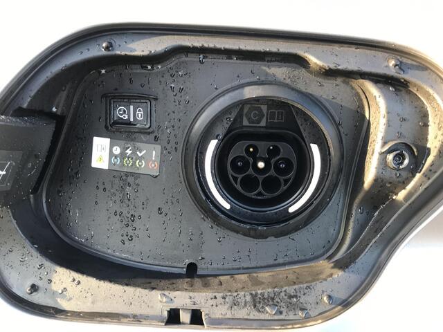 Peugeot 308 SW 1.6 HYbrid 180 Allure Pack Business