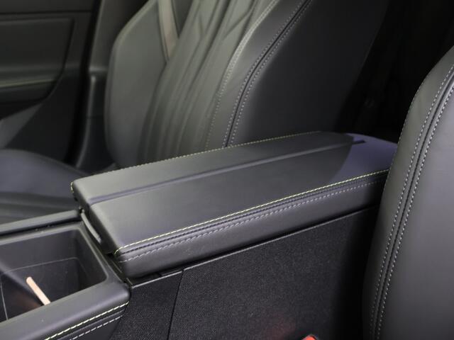 Peugeot 308 1.6 Plug-in Hybrid 225 GT | Leder | Stoelmassage | 360° Camera