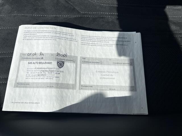 Peugeot 308 1.6 Plug-in Hybrid 180 GT Automaat / Dealer onderhouden / Trekgewicht 1.500kg / Navigatie / Adapt. CC / Camera 360° / Apple Carplay Android / 18" LM wielen /