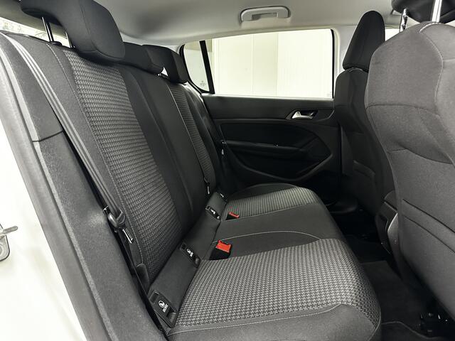 Peugeot 308 1.5 BlueHDi/ Facelift!/ 131pk!/ Apple + Android/ Navi/ Airco/ Cruise/ Elek. pakket/ Isofix/ Bluetooth/ Armsteun/ Multi. LEDER. Stuur/ Getint glas/ LED Dagrijverl.