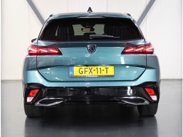 Peugeot 308 SW 1.6 Plug-in Hybrid 180PK GT | AppleCarPlay/AndroidAuto | 18"LMV | Navigatie | Adaptive Cruise Control | Climate Control | 360'Camera | Keyless entry | Privacy Glass | Isofix | Elektrische AchterKlep