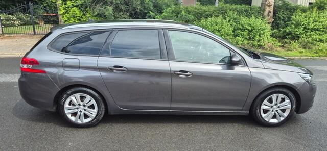 Peugeot 308 1.2 Pure Tech Bleu Lease Executive*panorama*navi*Trekhaak*NAP