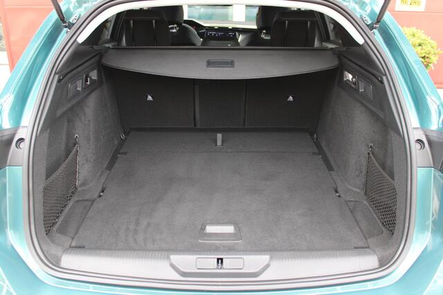 Peugeot 308 SW 1.2 Hybrid 145PK e-DCS6 ALLURE | KEYLESS ENTRY/START | DRAADLOZE APPLE CARPLAY/ANDROID AUTO | NAVIGATIE | CLIMATE CONTROL | LICHTMETALEN VELGEN 17" | LED KOPLAMPEN | 360° CAMERA | ADAPTIVE CRUISE CONTROL | DODEHOEK DETCTIE | DRAADLOZE TELEFOONLADER |