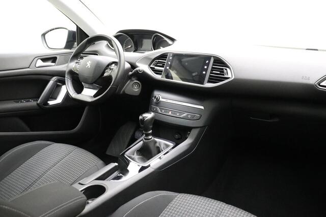 Peugeot 308 SW PureTech 110 Blue Lease Executive | Navigatie | Apple Carplay/Android Auto | Panoramadak | Cruise & Climate Control | Parkeersensoren