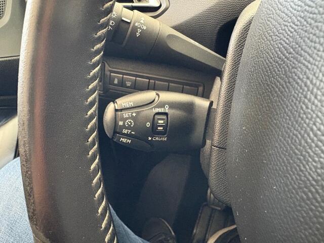 Peugeot 308 1.2 PURETECH STYLE / TREKHAAK / ECC / NAVI / CRUISE / DAB RADIO