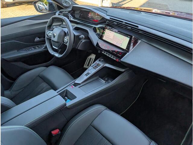 Peugeot 308 GT 1.2 Hybrid 136pk e-DCS6 | SCHUIF/KANTELDAK | 360° CAMERA | ALCANTARA BEKLEDING | STOEL EN STUURVERW. |