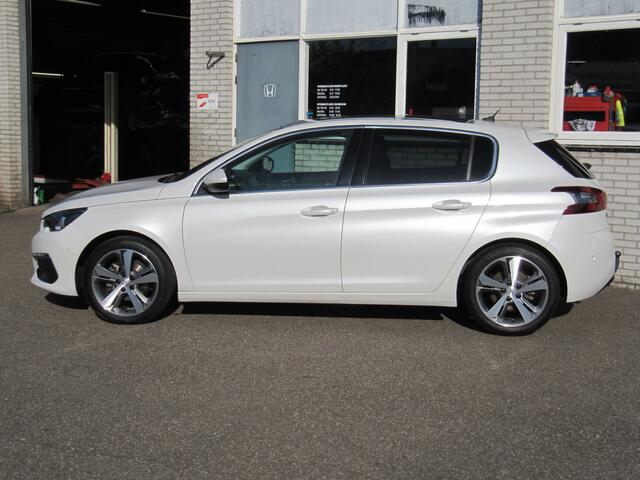 Peugeot 308 1.2 PureTech Allure panoramadak trekhaak leder
