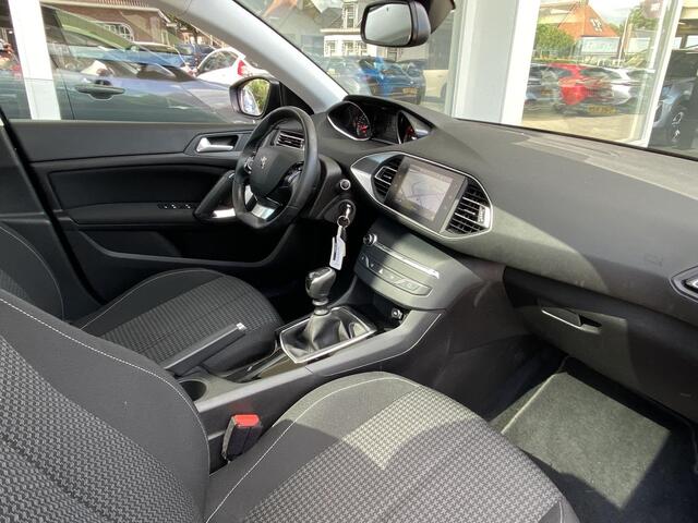 Peugeot 308 SW 1.2T 110pk Blue Lease Executive | Panoramadak | Achteruitrijcamera | Apple Carplay/Android Auto | Weinig kilometers | Nette staat