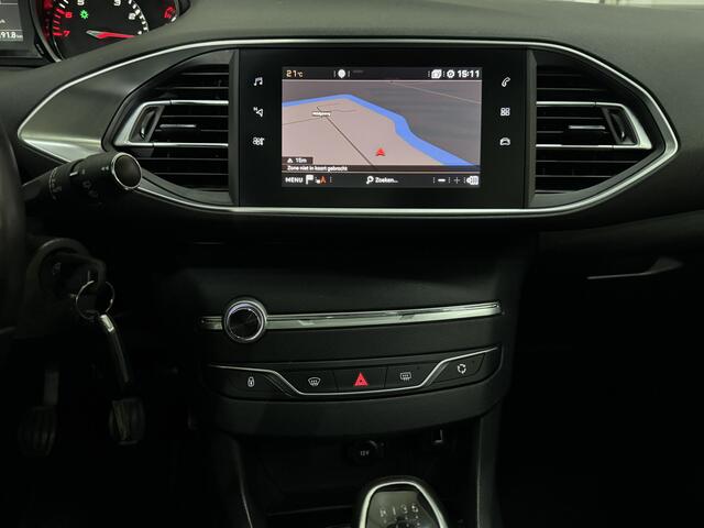 Peugeot 308 SW 1.2 PureTech Blue Lease Executive PANO 2X-PDC TREKHAAK LMV