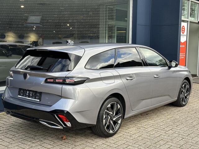 Peugeot 308 SW 1.2 Hybrid 145 PK Automaat Allure hybride Automaat | Navigatie | Climate Control | Adaptieve Cruise Control | Camera | Parkeersensoren | LED Verlichting | 17 Inch Lichtmetalen Velgen | Apple Carplay & Android Auto Draadloos | Zeer Ruime Stationwagen |