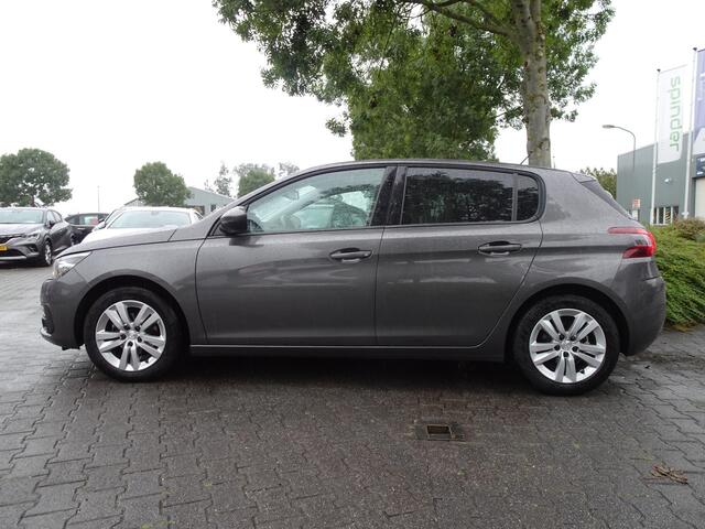 Peugeot 308 1.2 PureTech Executive 5-Drs