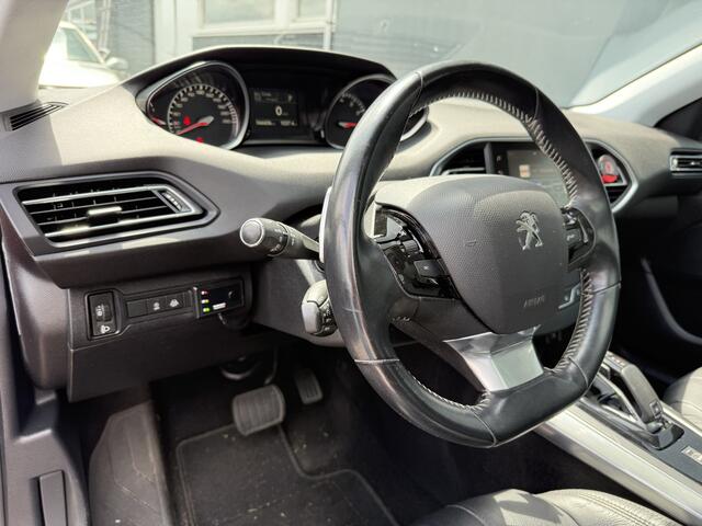 Peugeot 308 SW BWJ 2019 1.2 131 PK Blue Lease Premium NIEUWE DISTR.RIEM!! AUTOMAAT | PANORAMA | LEDER | CLIMA | ANDROID AUTO | APPLE CARPLAY | MULTIFUNCT. STUUR