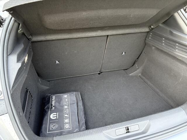 Peugeot 308 1.2 Hybrid 136 e-DCS6 Active Pack Business | Adaptive Cruise Control | Climate Control | DAB |