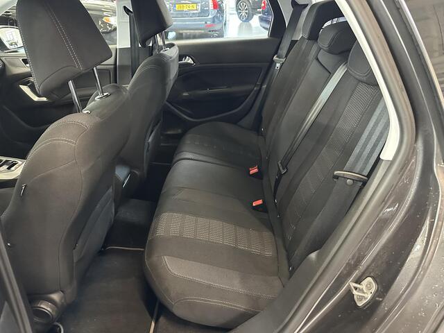 Peugeot 308 SW 1.2 PureTech Allure Navi, bluetooth, cruise, etc etc..